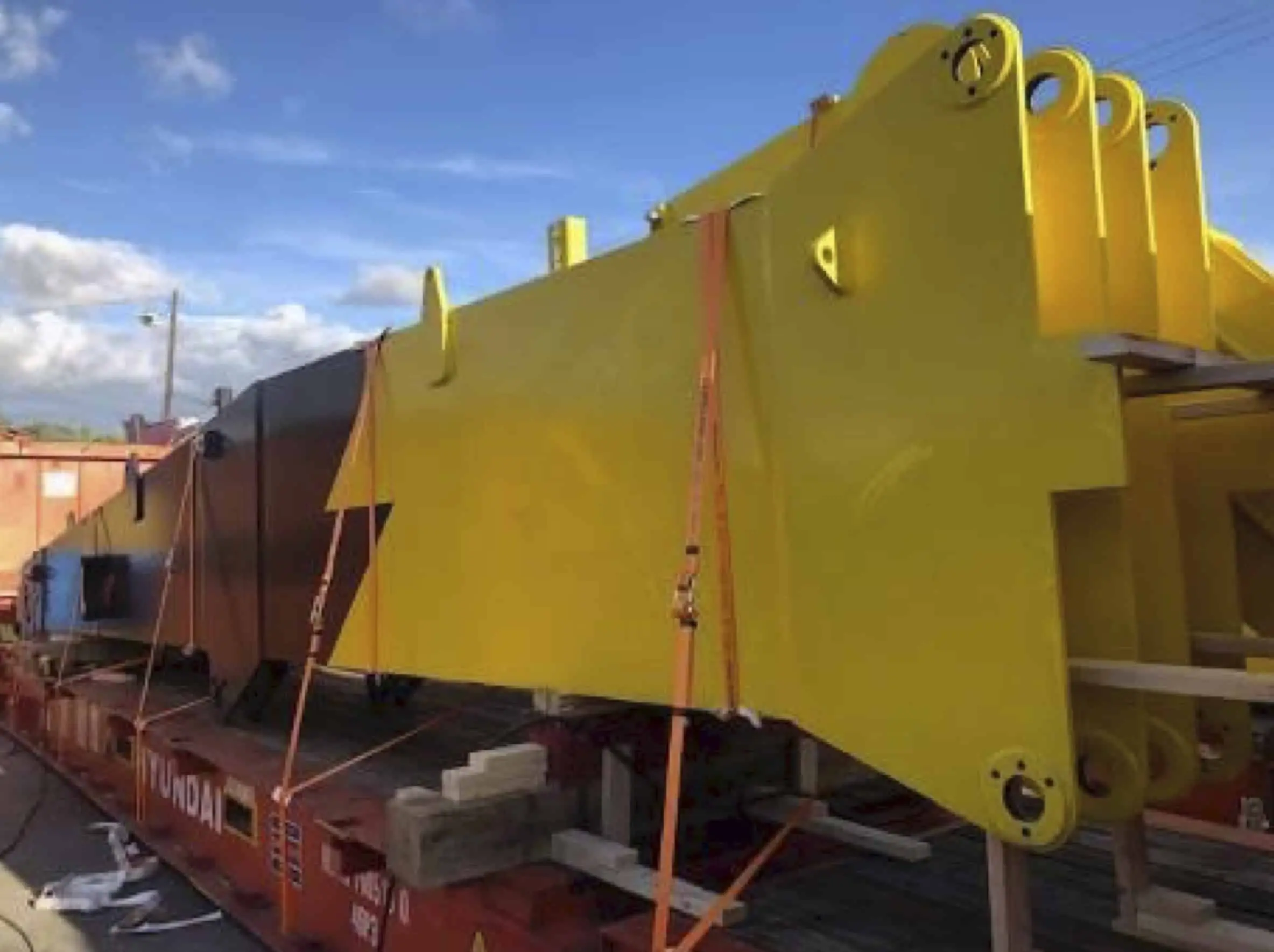 New Offshore Pedestal Crane TC90-06XL in Thailand