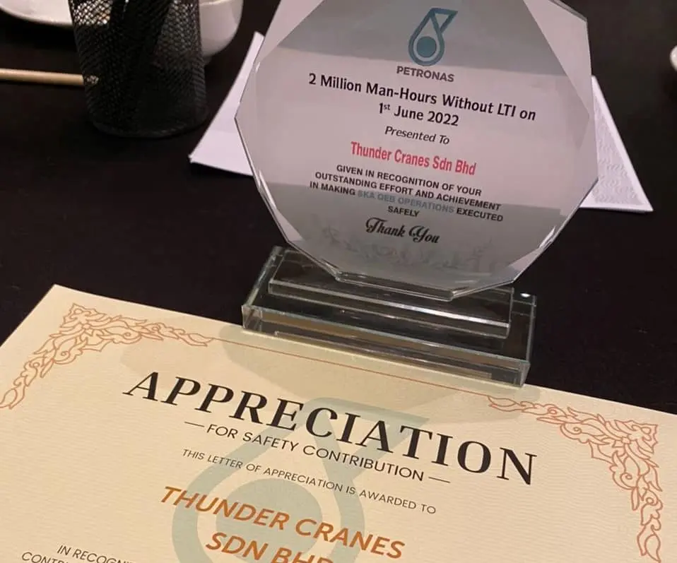 Thunder Cranes Wins PETRONAS recognition for safety
