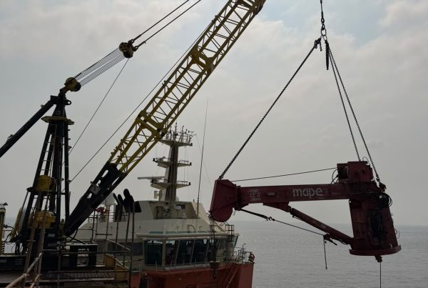 Offshore Platform Crane Changeout